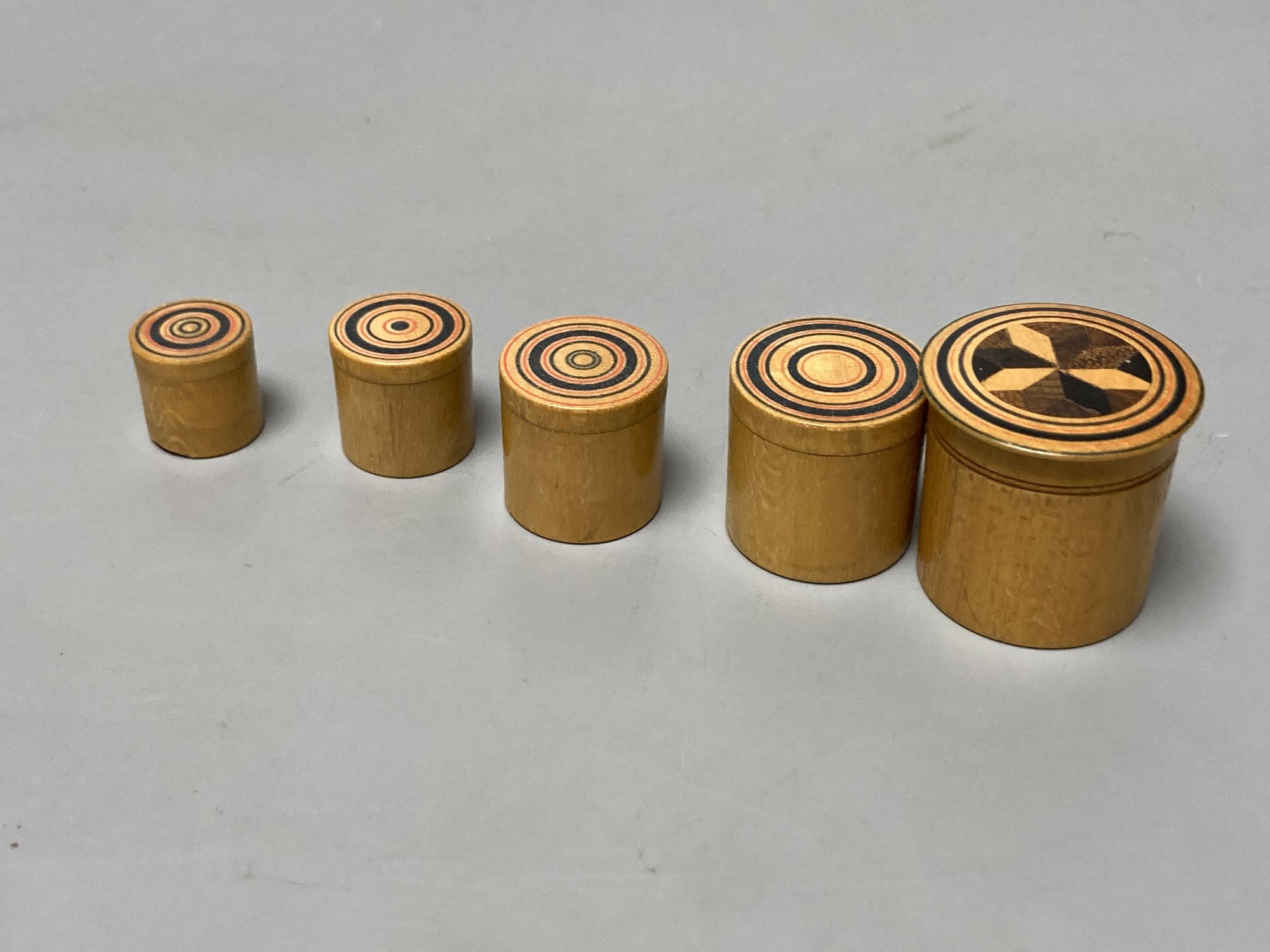 A group of small Tunbridge ware items, 2nd half 19th century, (7)